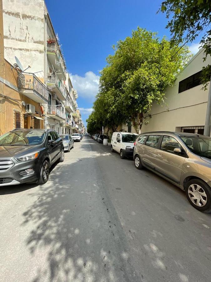 La Trinacria Mare Apartment Palermo Luaran gambar