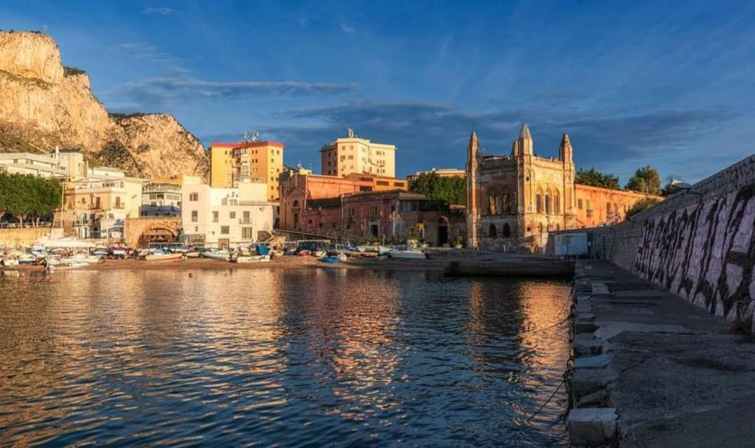 La Trinacria Mare Apartment Palermo Luaran gambar